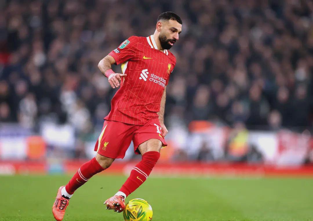 体育赛事直播萨拉赫在DWG比赛中挺进下一轮，问鼎冠军引发热议！的简单介绍